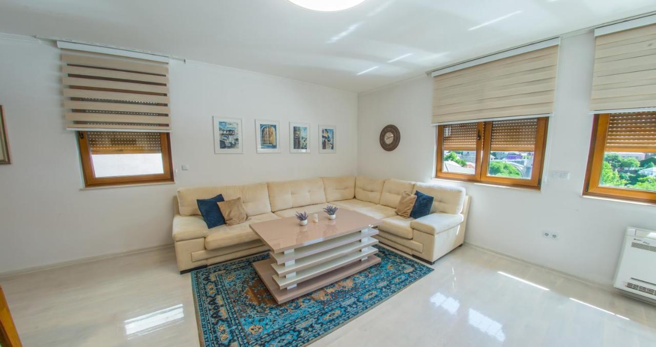 Apartment Light De Luxe Mostar Extérieur photo